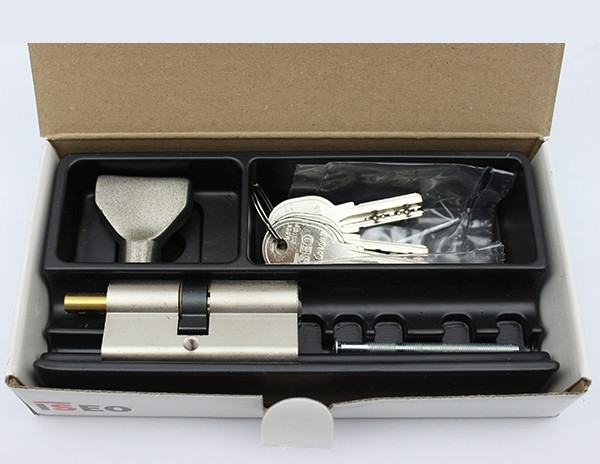 Iseo R6 80мм 50х30 ключ/тумблер нікель (Італія)