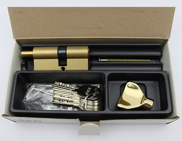 Iseo R6 75мм 30х45 ключ/тумблер латунь (Італія)