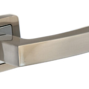 Дверна ручка Prius R58 232 SN сатин