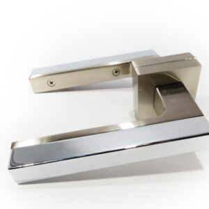 Ручка дверна на розетці Fuaro FLASH DM CP/SN-8 хром/матовий нікель (Китай)