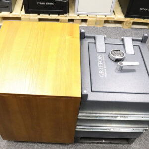 Вбудований зламостійкий сейф GRIFFON CLW II.45.E Cache WOOD 2 (Україна)